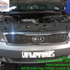 kia-carnival-2010