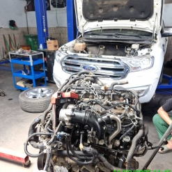 dai-tu-dong-co-xe-ford-everest