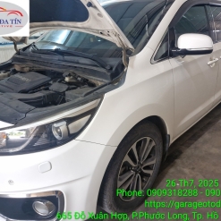 xe-kia-sedona-22l-2016